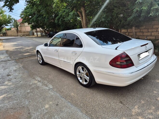 Mercedes E 220-4