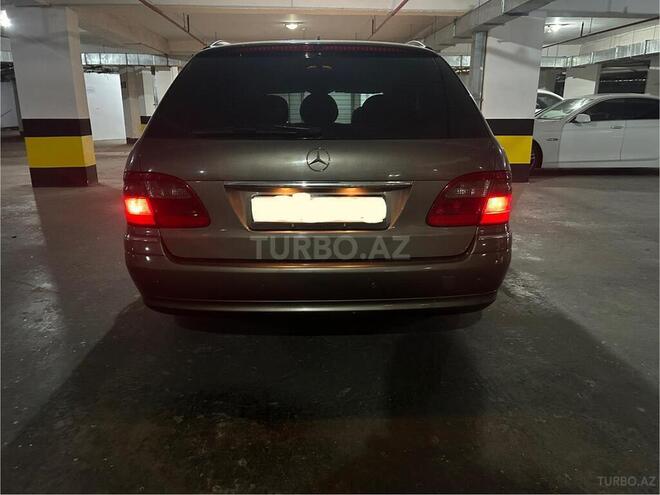 Mercedes E 220-10