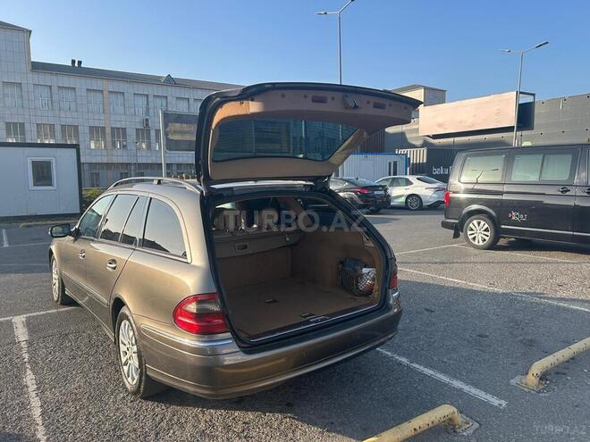 Mercedes E 220-2