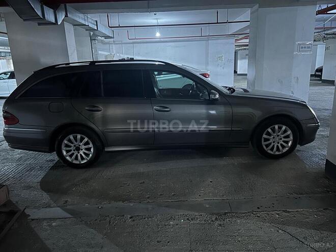 Mercedes E 220-13