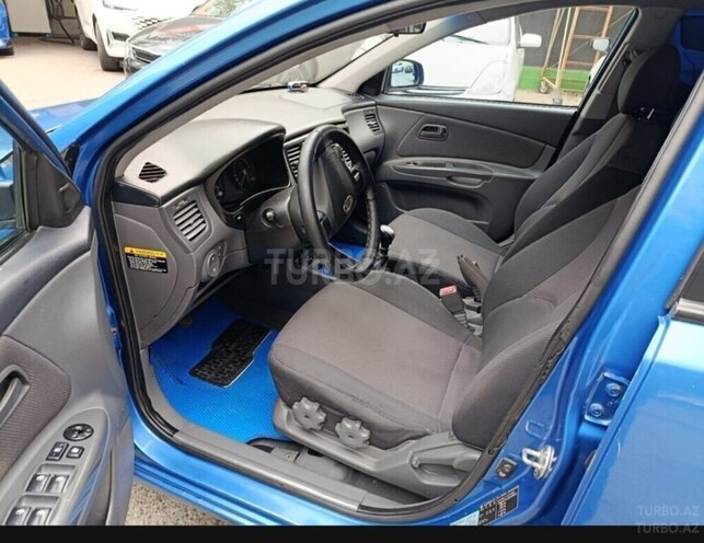 Kia Rio-10