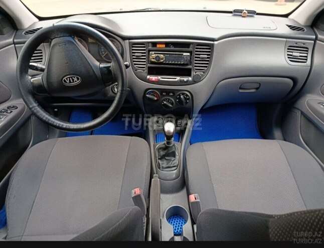 Kia Rio-11