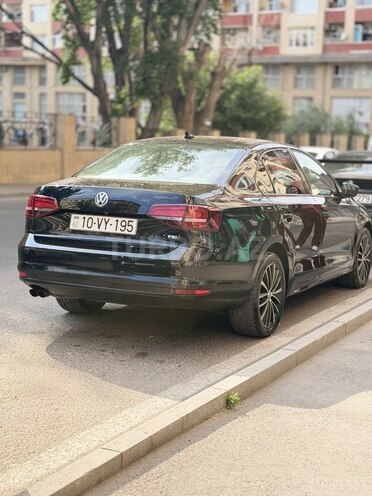 Volkswagen Jetta-5