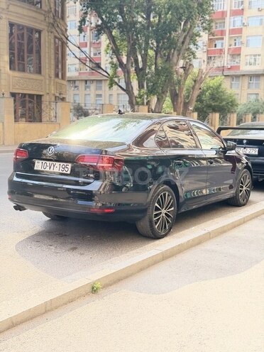 Volkswagen Jetta-2