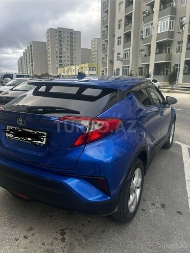 Toyota C-HR-4