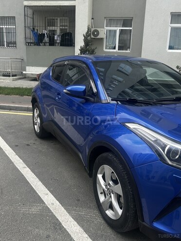 Toyota C-HR-3