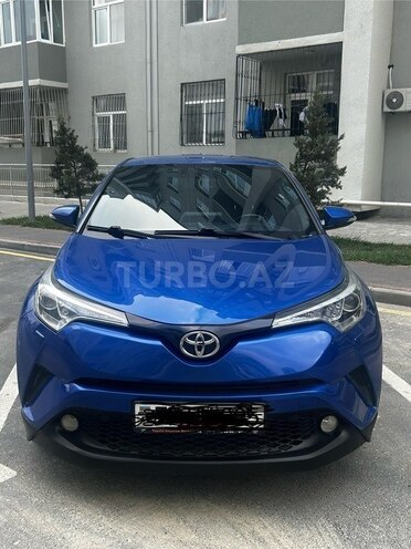 Toyota C-HR-1