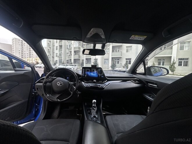 Toyota C-HR-7