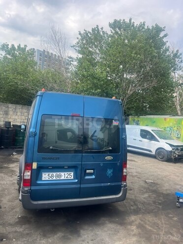 Ford Transit-2