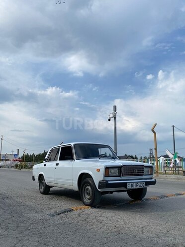 LADA (VAZ) 2107-1
