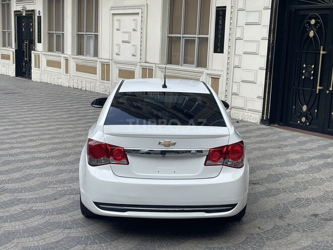 Chevrolet Cruze-10
