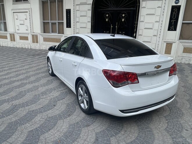 Chevrolet Cruze-12