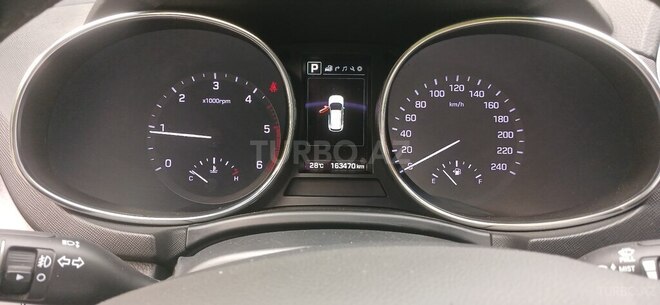 Hyundai Santa Fe-17