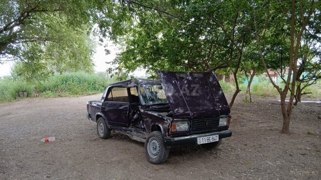 LADA (VAZ) 2107-1