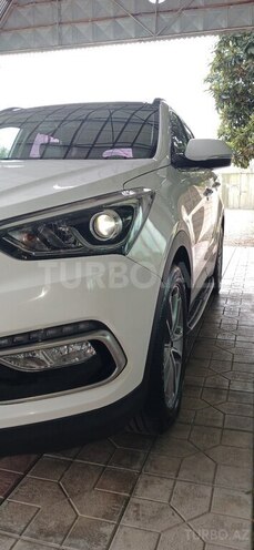 Hyundai Santa Fe-9