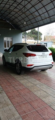 Hyundai Santa Fe-11