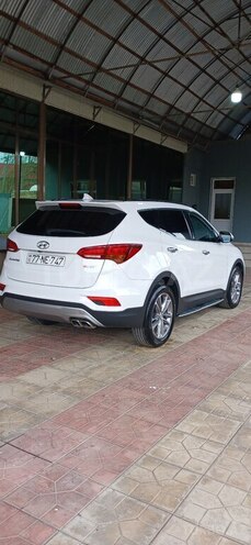 Hyundai Santa Fe-12
