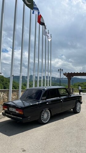 LADA (VAZ) 2107-2