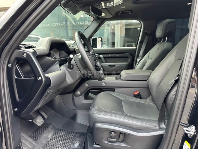 Land Rover Defender-17