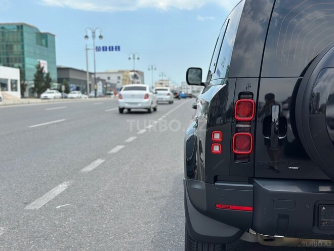Land Rover Defender-11