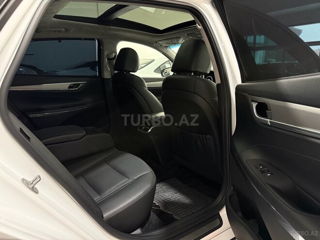 Hyundai Grandeur-15