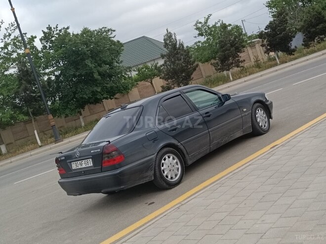 Mercedes C 180-3