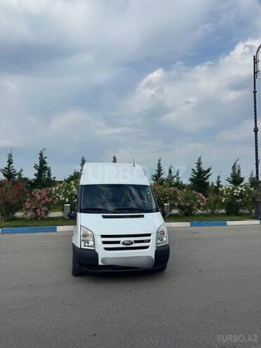 Ford Transit-6
