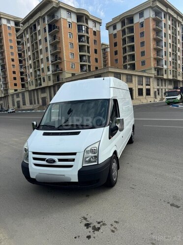 Ford Transit-11