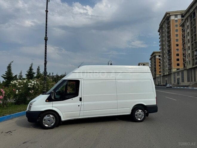 Ford Transit-19