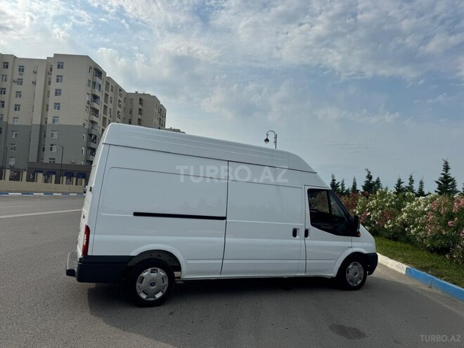 Ford Transit-20