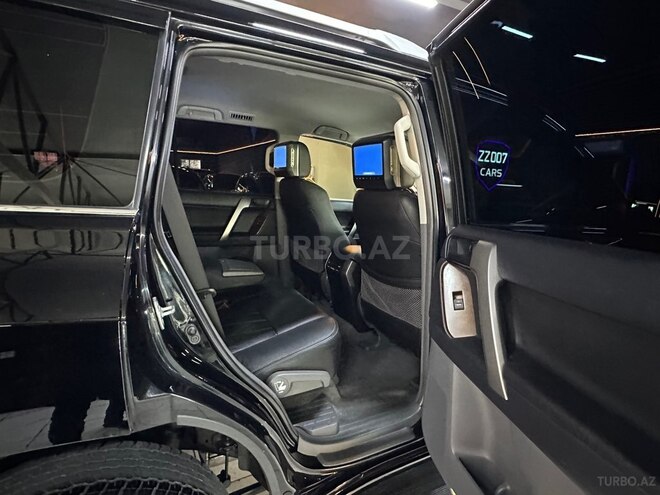 Toyota Land Cruiser Prado-16