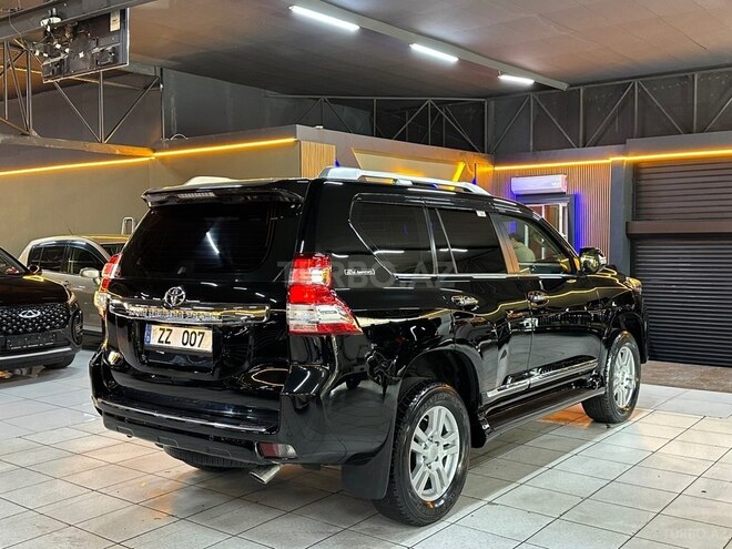 Toyota Land Cruiser Prado-6