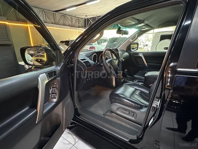 Toyota Land Cruiser Prado-13