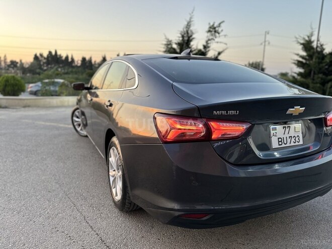 Chevrolet Malibu-8