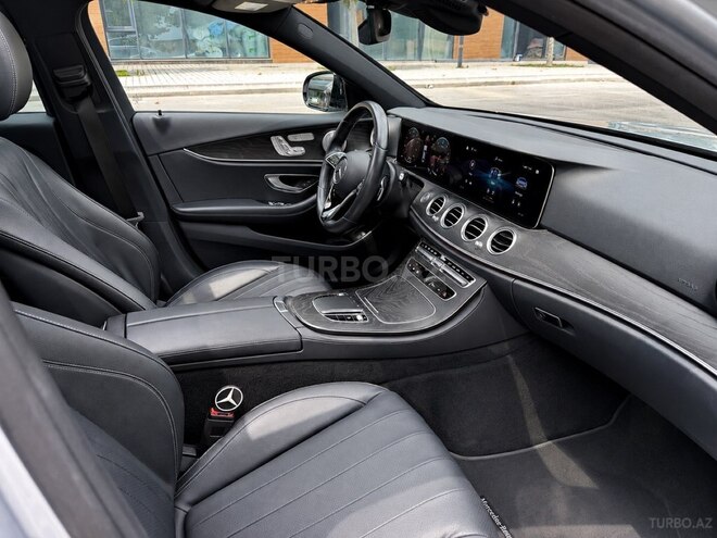 Mercedes E 350-11