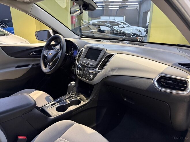 Chevrolet Equinox-8