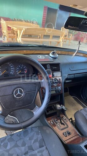 Mercedes C 180-7