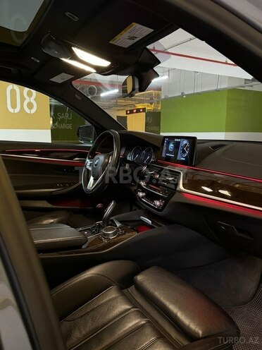 BMW 530-13
