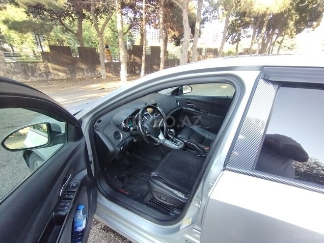 Chevrolet Cruze-8