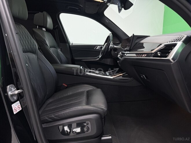 BMW X7-9