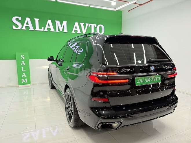 BMW X7-4