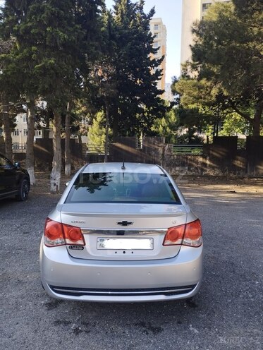 Chevrolet Cruze-2