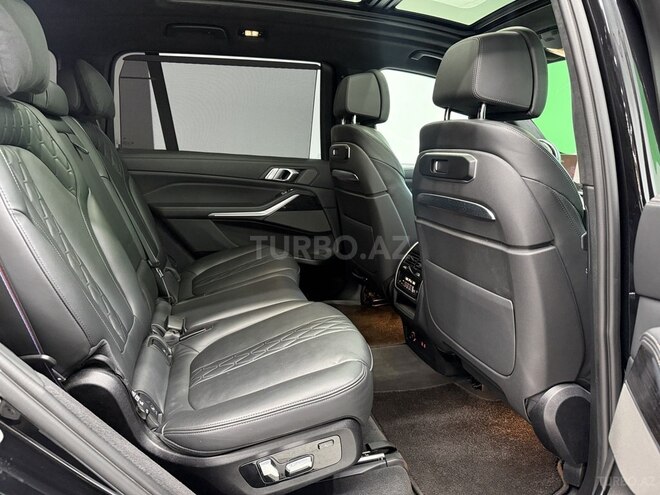 BMW X7-11