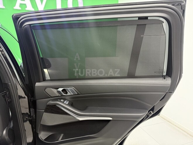 BMW X7-13