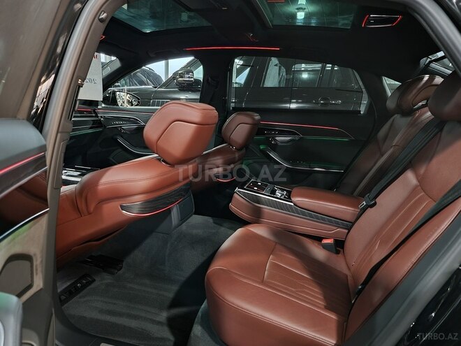 Audi A8-16