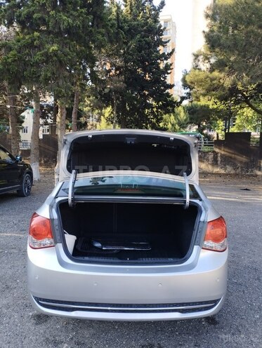 Chevrolet Cruze-9