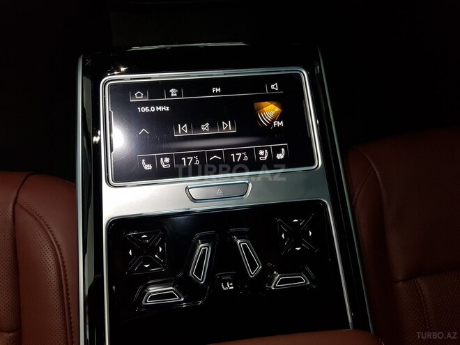 Audi A8-18