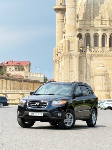 Hyundai Santa Fe-11