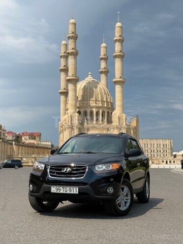Hyundai Santa Fe-12