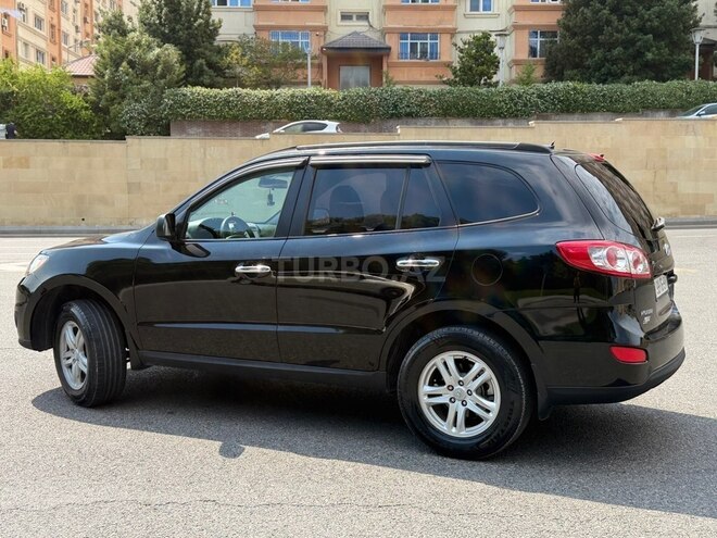 Hyundai Santa Fe-5